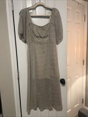 Square-Neck Midi Dress with Puff Sleeves in Light Taupe